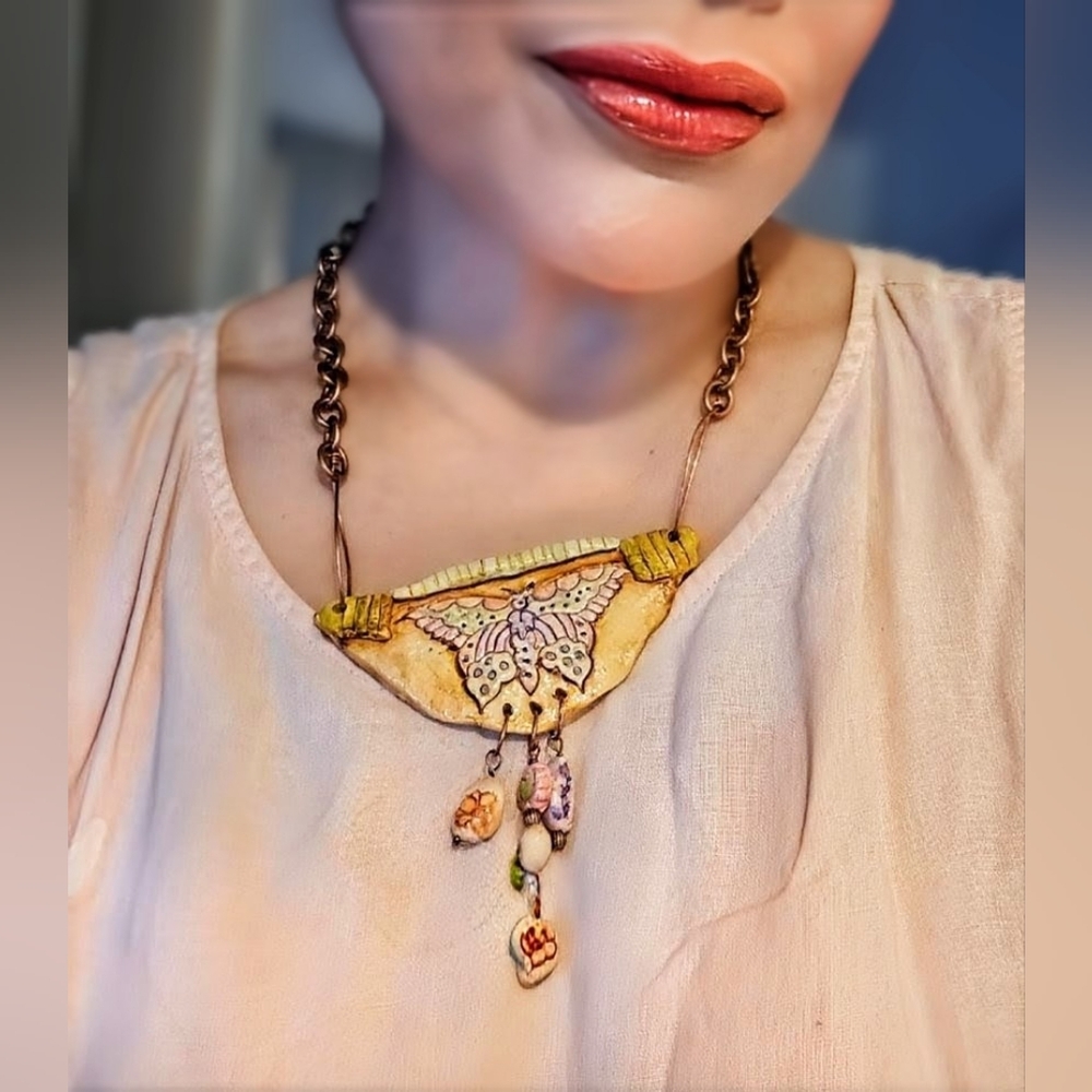 Primitive Cave Rustic Earth Colored Butterfly Pendant & Beads In Clay Necklace - Picture 9 of 9